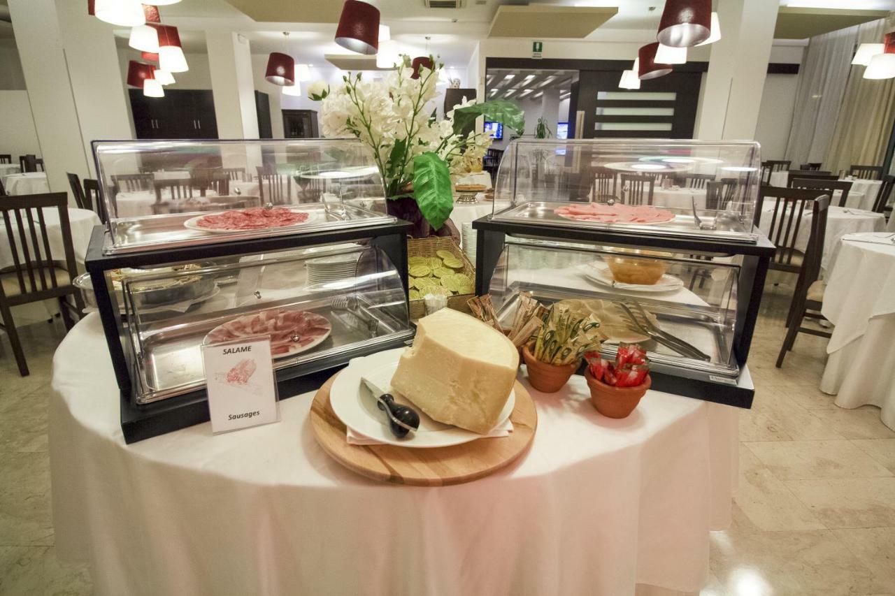 Hotel Panama Majestic Rimini Ngoại thất bức ảnh